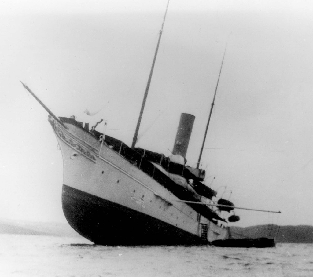 The Gunilda sinking into Lake Superior