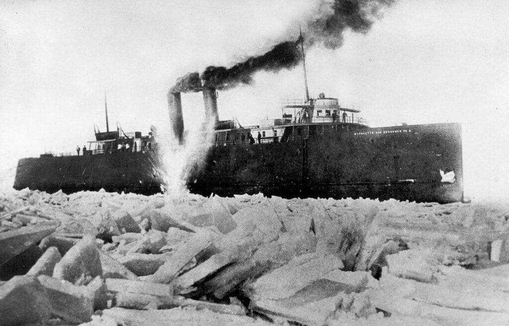 Marquette Bessemer No.2 being dislodged from ice